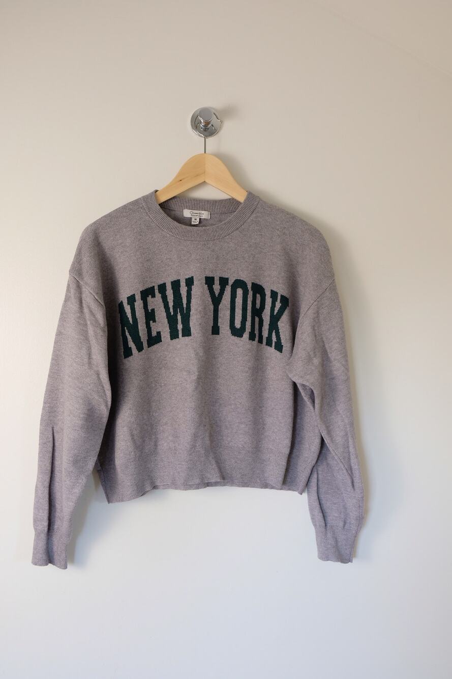 New York Collegiate Crewneck Sweater M Grey Varsity Letter Cropped Boxy Knit